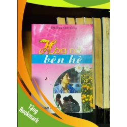 (TẶNG BOOKMARK) Hoa nở bên hè - Trương Kim Hồng VĂN HỌC RBK0810