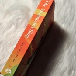 Nguyễn Phan Quế Mai - The Mountain Sings 957127