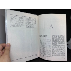 Từ Điển Tôn Giáo Và Các Thể Nghiệm Siêu Việt - Rosemary Ellen Guiley, Mới 80% (Có Vết Ố Vàng, Vài Trang Đầu Có Vết Gấp), 2005 SBM0803 913556