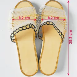 Dép lưới quai ngang huyền thoại một thời 571519