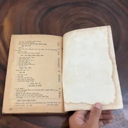 II Văn Học: Văn Tuyển Văn Học Việt Nam (1858-1930) - 1981 1008498