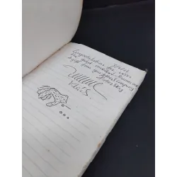 Diary of a wimpy kid 4 Dog days mới 90% bẩn bìa, ố nhẹ, có chữ viết trang đầu HCM1712 Jeff Kinney NGOẠI VĂN 355138