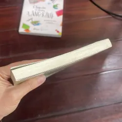 Những đứa trẻ không bao giờ lớn - tản văn dương minh tuấn 2018 nxb VH 1025858