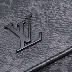 Túi đeo vai Louis Vuitton Monogram Eclipse District PM M45272 - Hàng hiệu Chính hãng 802061