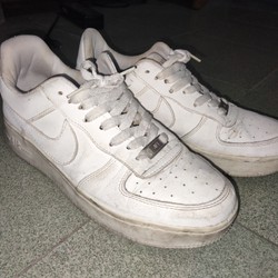 Giày Nike AF1 auth size 41, giày hơi bẩn nhưng giặt xong sẽ như mới 99450