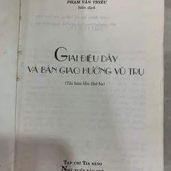 GIAI ĐIỆU DÂY VÀ BẢN GIAO HƯỞNG VŨ TRỤ - BRIAN GREENE 596308
