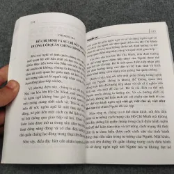 HỒ CHÍ MINH: TẦM NHÌN NGÔN NGỮ 990639