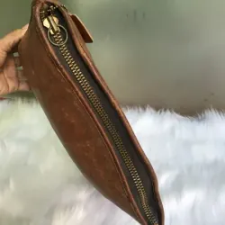 Túi loại cầm tay . COACH USA màu da bò 936341