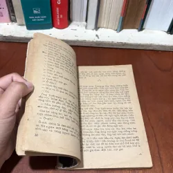 II Văn Học: Người Cười - VICTO HUYGO - 1988 751109