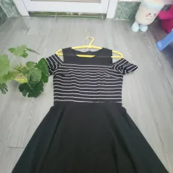 Đầm đen xòe size S 960728
