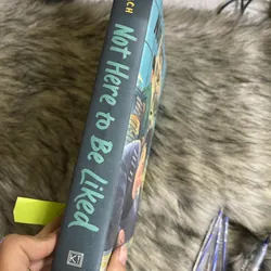 Not hêt to be liked 570969