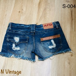 Short jean S-004. Màu xanh jeans. Hiệu AFD. Size M. Eo 80cm. Dài 31cm. Ống 26cm. Mới 99% 69041