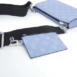 Túi đeo vai Louis Vuitton Taiga Lama Gaston Wearable Wallet M14114 612201