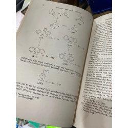 CARBONIUM IONS: AN INTRODUCTION - D. BETHELL & V. GOLD 309982