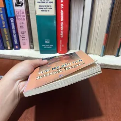 II Con Người Trở Thành Khổng Lồ _ Tiếng Nói Đầu Tiên Của Khoa Học - M. ILIN, E. XÊGAN 778705