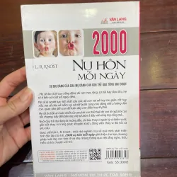 2000 nụ hôn mỗi ngày - sự dịu dàng của cha mẹ dành cho con - làm cha mẹ nổi tiếng hay 1040511