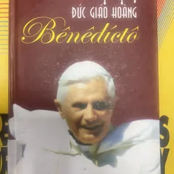 Từng ngày với Đức giáo hoàng Benedicto - bìa cứng