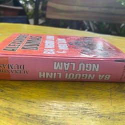 BA NGƯỜI LÍNH NGỰ LÂM- ALEXANDRE DUMAS 539551
