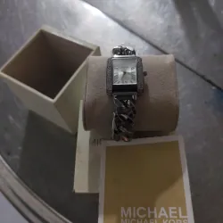 Đồng hồ cho phái nữ 