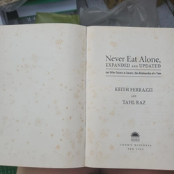 Never eat alone sách ngoại văn  498382