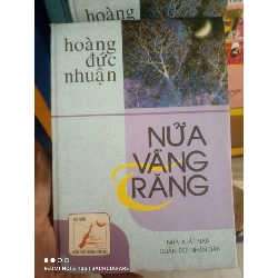 Nửa vầng trăng - Hoàng Đức Nhuận