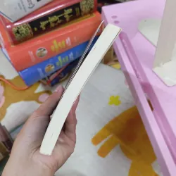 Một Con Người – Christopher Isherwood | Tiểu thuyết văn học nổi tiếng 960380