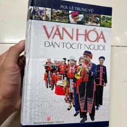 Văn hóa dân tộc ít người bìa cứng dày