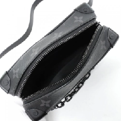 Túi xách vai Louis Vuitton Monogram Eclipse Mini Soft Trunk M44735 610322