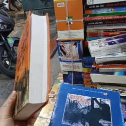 Tiếng Chim Hót Trong Bụi Mận Gai - Colleen McCullough 1018650