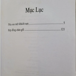 Phía sau một khách sạn - Khôi Vũ (còn mới 90%) 463936
