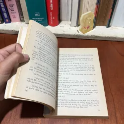 II Văn Học: Bên Dòng Sông - Quỳnh Dao - Liêu Quốc Nhĩ (Dịch) - 2000 781613