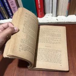 II Tiểu Thuyết Đương Đại Trung Quốc: Một Nửa Đàn Ông Là Đàn Bà - Trương Hiền Lượng - 1989 757924