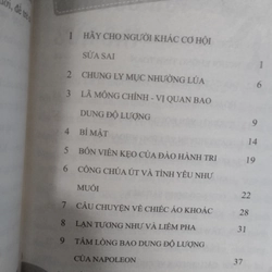 sách có tựa đề "Làm một người bao dung" của tác giả Giả Vân Bằng 546350