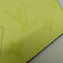 Ví đựng tiền và thẻ Louis Vuitton Taiga Lama M14109 621073