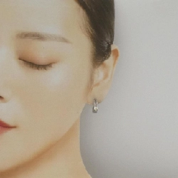 Khuyên tai GSTB 0.58CT một bên - Hàng hiệu Authentic 843824