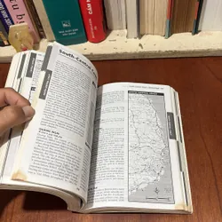 II English Books: Vietnam _ Includes Special Section On Vietnamese Cuisine 726957