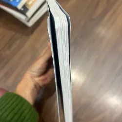 KIÊN CƯỜNG trên mọi chiến trường - Sách màu mới 95% 762772