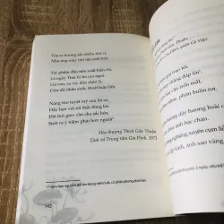 THẮP SÁNG ĐÈN CHÂN LÝ 1024349