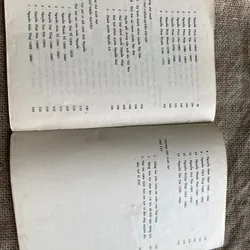 THẾ THỨ CÁC TRIỀU VUA VIỆT NAM - Nguyễn Khắc Thuần 680255