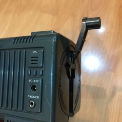 Đài radio quân đội hàng hiếm. 48111