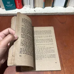 II Sách Xưa: Lọt Qua Biên Giới - Viết Linh - 1984 751409