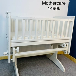 Thanh lý cũi gỗ nôi đưa Mothercare