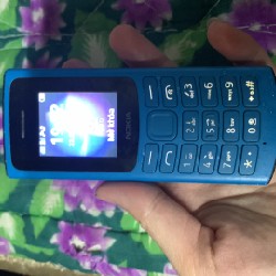 Dt nokia màu xanh sản phẩm mới mua gần 1 năm 60489