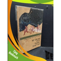 (TẶNG BOOKMARK) Sĩ quan tùy tùng thứ ba mới 60% bẩn bìa, tróc bìa, tróc gáy, ố vàng RBK2110 Con-Xtan-tin Xi-Mo-Nop VĂN HỌC