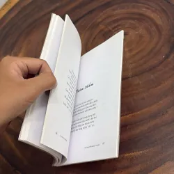 II Văn Học: Từ Khi Có Phượng - Nguyễn Ngọc Hưng - 2005 1001903