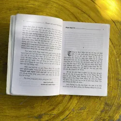 CHUYỆN MỘT NGƯỜI KÍNH KHỐ ĐỎ - PHẠM KHẢI TRI 998158