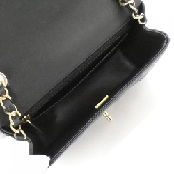 Túi xách chéo Chanel 69900 612106