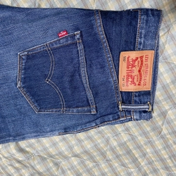 Levis 502 (size 34) 392408