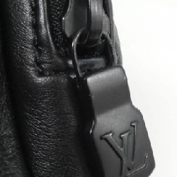 Túi đeo chéo Louis Vuitton Monogram Shadow Racer M46107 610997