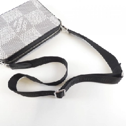 Túi đeo chéo 3D Trio Messenger Damier Graphite N50027 của Louis Vuitton 609200